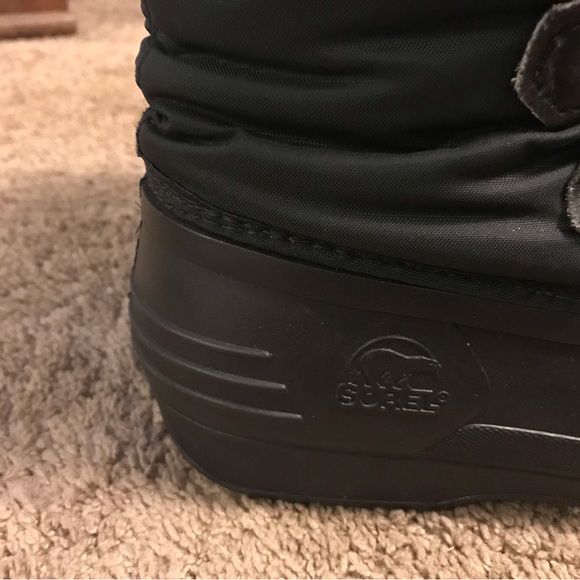 Women's  Sorel Black Winter Boots - Picture 2 of 9